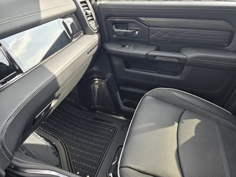 New 2025 RAM 2500 Limited image 19