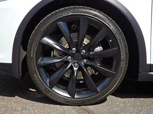 Used 2018 Tesla Model X 100D AWD/4WD image 33