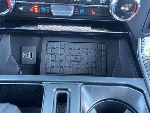 New 2025 Ford F150 Lariat w/ Equipment Group 501A Mid image 9