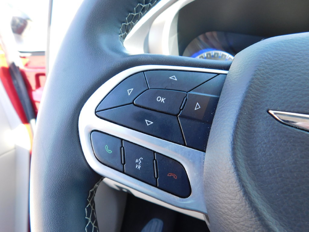 Used 2024 Chrysler Voyager LX FWD image 23