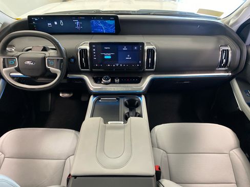 New 2025 Ford Expedition Max Platinum w/ Platinum Ultimate Package image 16