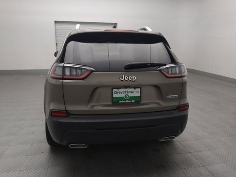 Used 2019 Jeep Cherokee Latitude w/ Cold Weather Group FWD image 6