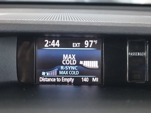 Used 2014 Toyota Sienna XLE w/ XLE Premium Package FWD image 25