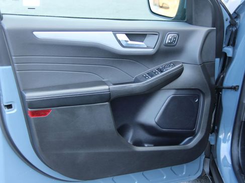 Used 2024 Ford Escape Platinum image 18