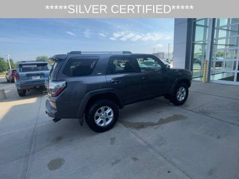 Certified 2022 Toyota 4Runner SR5 Premium w/ Moonroof Package AWD/4WD image 2