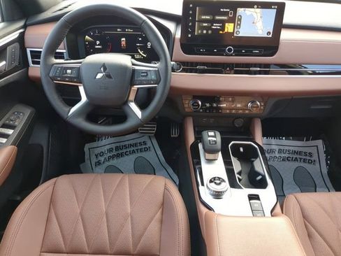 New 2026 Mitsubishi Outlander SEL FWD image 17