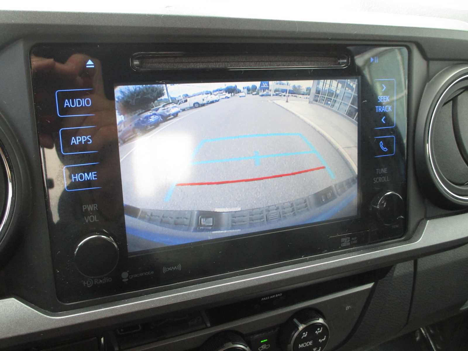 Used 2018 Toyota Tacoma TRD Sport AWD/4WD image 17
