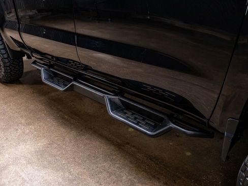 Used 2023 Chevrolet Silverado 1500 LT AWD/4WD image 12