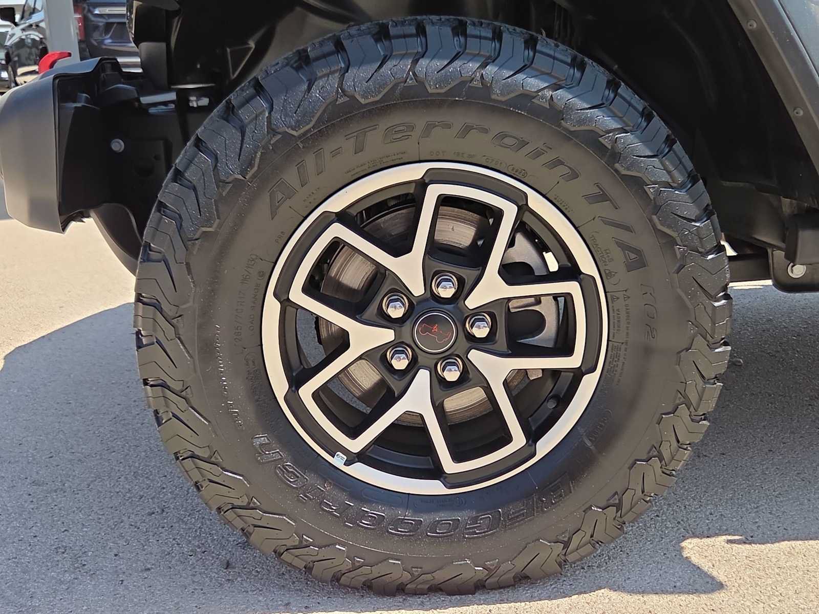 Used 2026 Jeep Wrangler Unlimited Rubicon AWD/4WD image 12