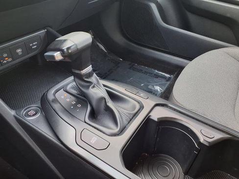 Used 2025 Kia K4 FWD image 19