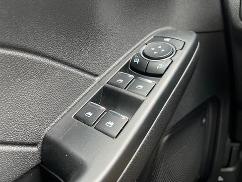 Used 2025 Ford Escape Platinum image 28