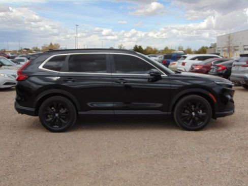 Used 2025 Honda CR-V Sport Touring image 3