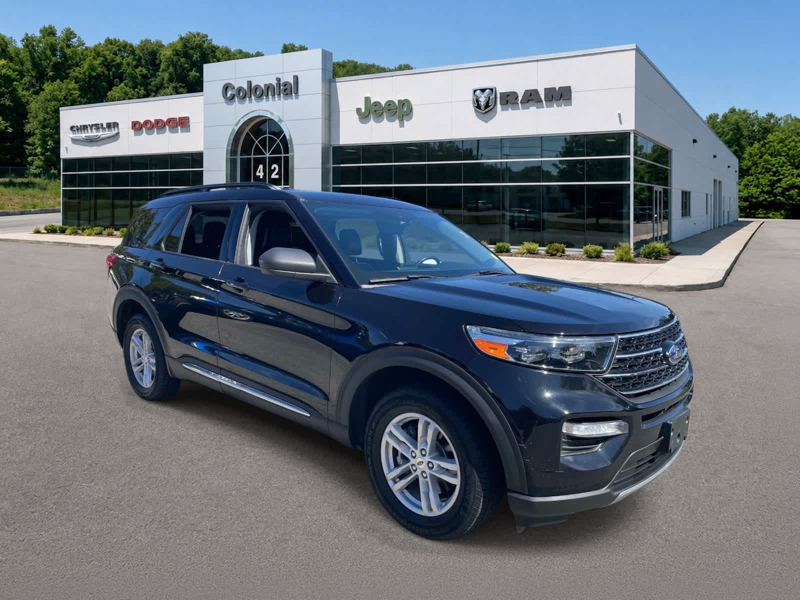 Used 2021 Ford Explorer XLT w/ Equipment Group 202A AWD/4WD image 11