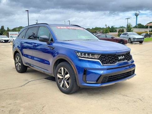 Used 2022 Kia Sorento S FWD image 8