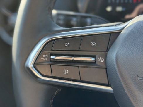 Used 2025 Chevrolet Equinox LT image 23