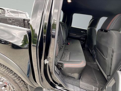 Certified 2025 Nissan Frontier PRO-4X w/ Pro Convenience Package AWD/4WD image 28