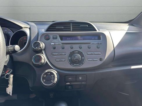 Used 2010 Honda Fit Sport image 27