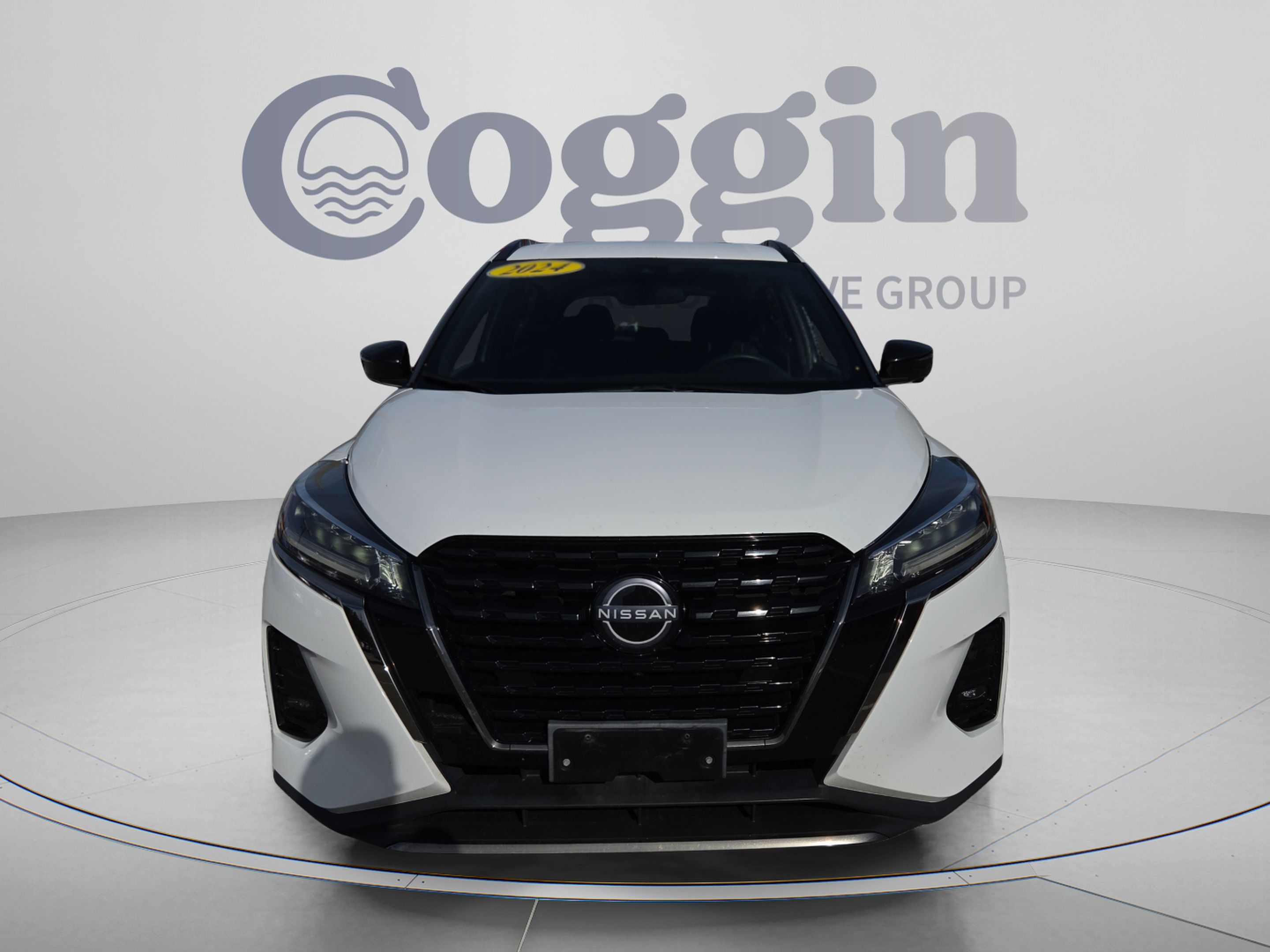 Used 2024 Nissan Kicks SR FWD image 8