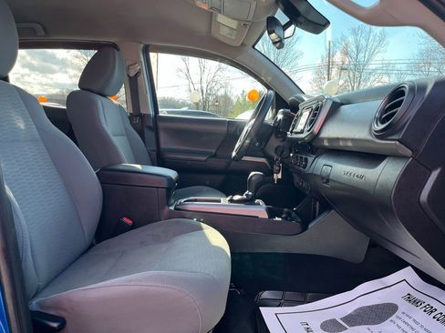 Used 2018 Toyota Tacoma SR5 image 21