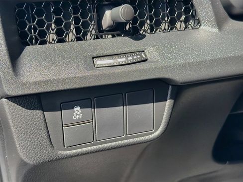 Used 2024 Honda CR-V EX image 10