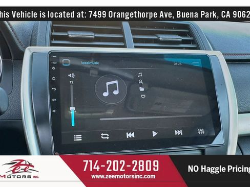 Used 2017 Toyota Camry SE FWD image 29