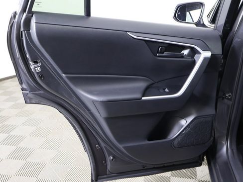 Used 2019 Toyota RAV4 LE image 22