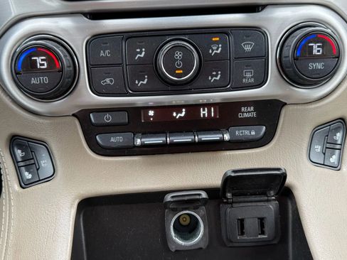 Used 2016 GMC Yukon XL SLT image 21