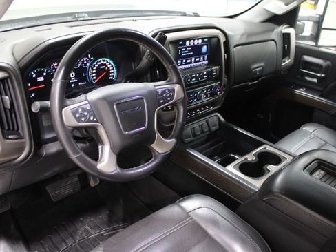 Used 2017 GMC Sierra 2500 Denali w/ Duramax Plus Package AWD/4WD image 44