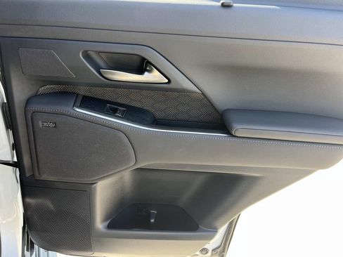 Used 2025 Lexus GX 550 w/ Accessory Package (Z1) AWD/4WD image 25