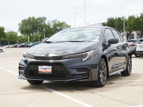 Used 2026 Toyota Corolla SE FWD image 4