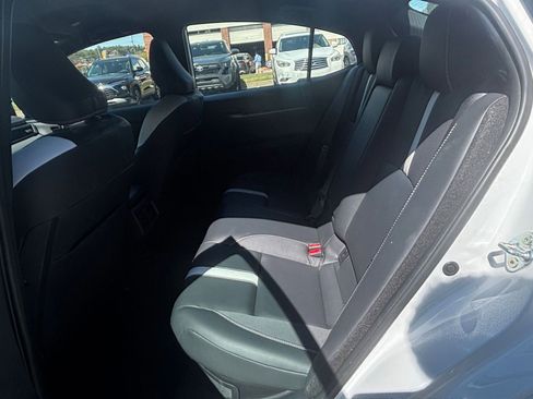 Used 2025 Toyota Camry SE image 31