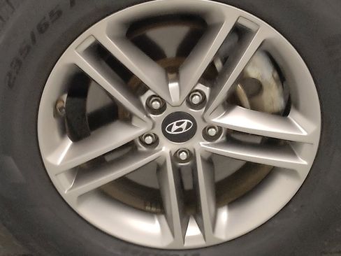 Used 2018 Hyundai Santa Fe Sport FWD image 31