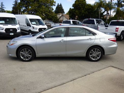 Used 2016 Toyota Camry SE FWD image 6