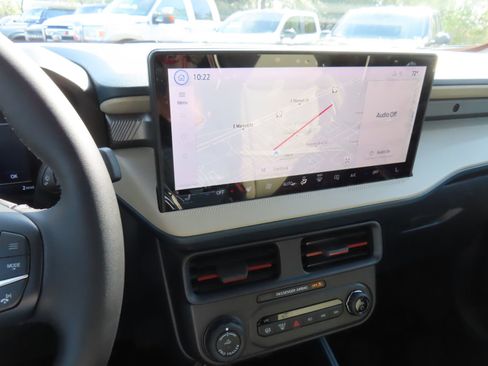 New 2026 Ford Maverick Lariat image 11