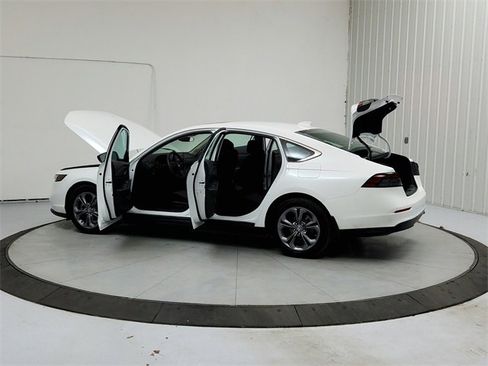 Used 2024 Honda Accord EX image 13