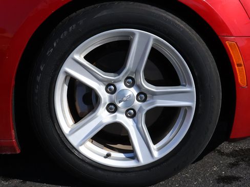 Used 2019 Chevrolet Camaro LT image 18