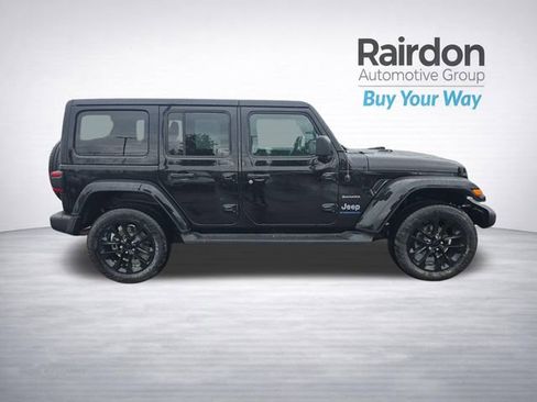 Used 2023 Jeep Wrangler Unlimited Sahara w/ Cold Weather Group AWD/4WD image 8