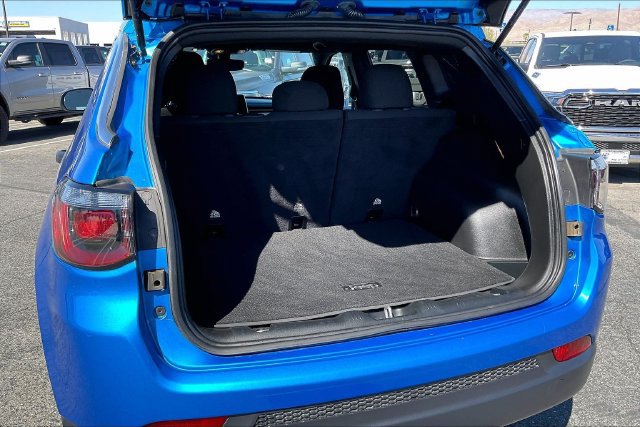 Used 2025 Jeep Compass Sport AWD/4WD image 34