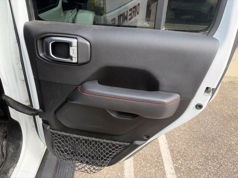 Used 2020 Jeep Wrangler Unlimited Rubicon w/ Dual Top Group AWD/4WD image 15