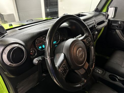 Used 2012 Jeep Wrangler Unlimited Sport image 40