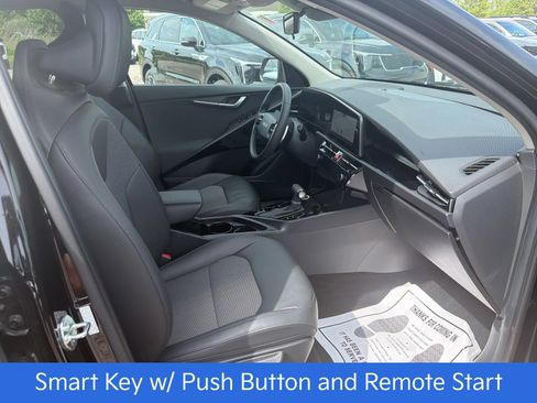Certified 2023 Kia Niro EX FWD image 21