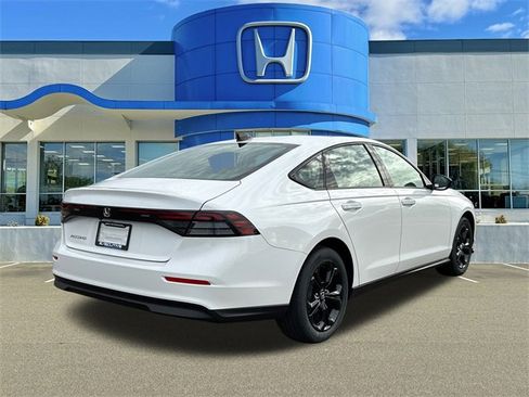 New 2025 Honda Accord SE image 2