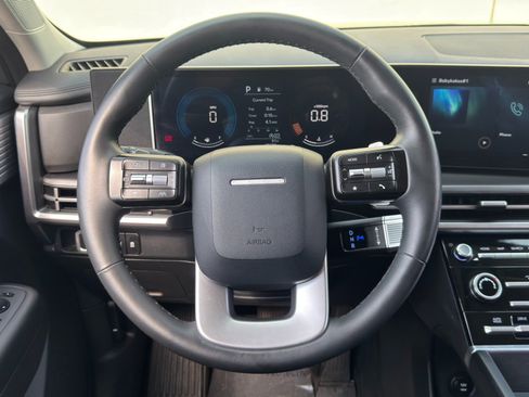 Used 2025 Hyundai Santa Fe SE w/ Tow & Go Package FWD image 17