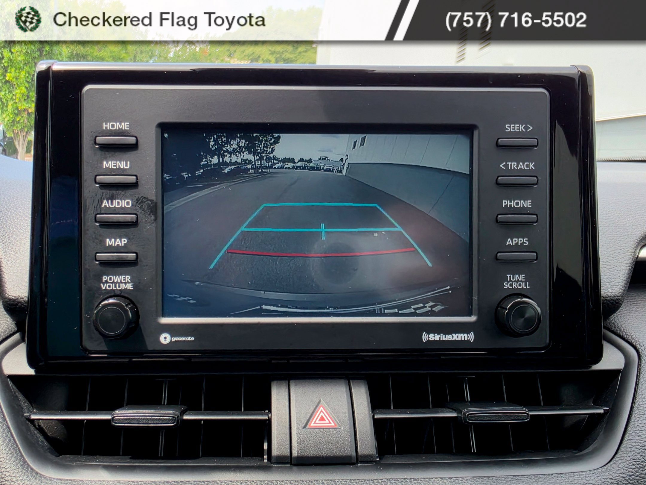 Used 2022 Toyota RAV4 XLE AWD/4WD image 22
