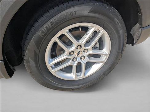 Used 2025 Ford Explorer Active RWD image 21