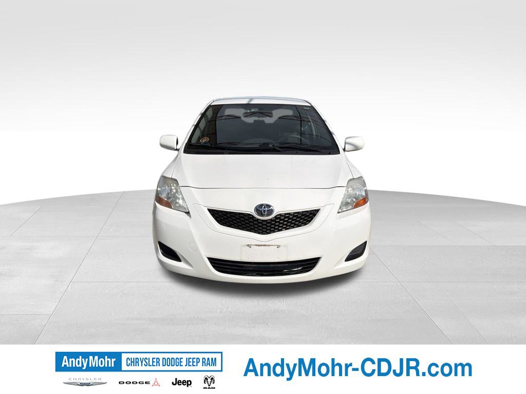 Used 2009 Toyota Yaris Sedan w/ Convenience Pkg FWD image 2