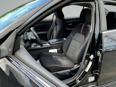 Used 2020 Nissan Sentra SR FWD image 19