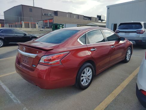 Used 2014 Nissan Altima 2.5 S w/ Sport Value Package image 6