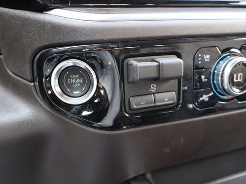 Used 2026 GMC Sierra 1500 SLT w/ SLT Convenience Package AWD/4WD image 12