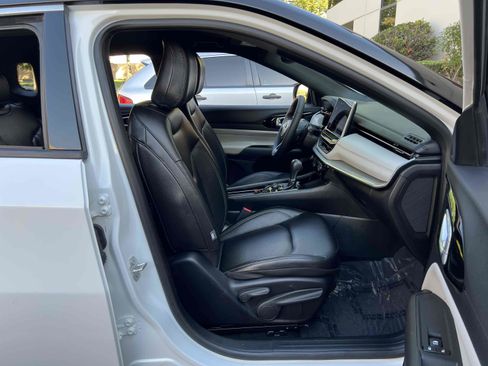 Used 2025 Jeep Compass Limited AWD/4WD image 31